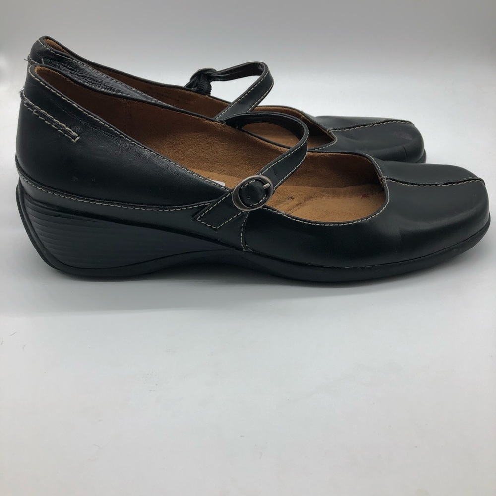 Naturalizer black Mary Janes